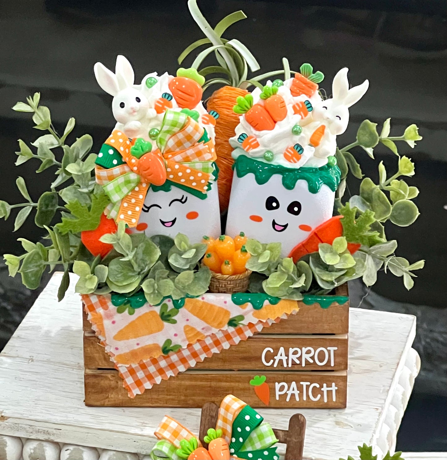 *Carrot Collection - Spring Tray Decor*
