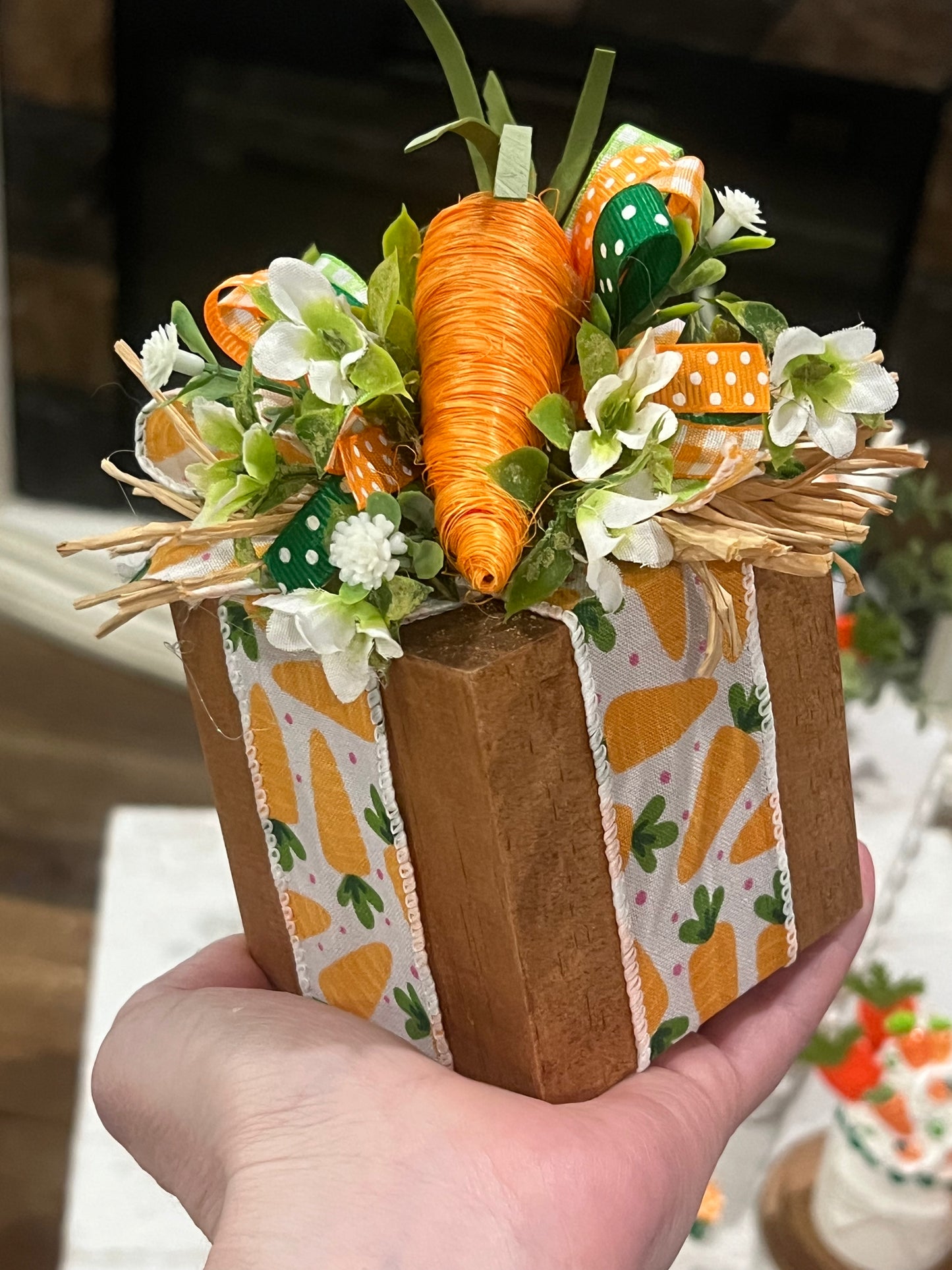 *Carrot Collection - Spring Tray Decor*